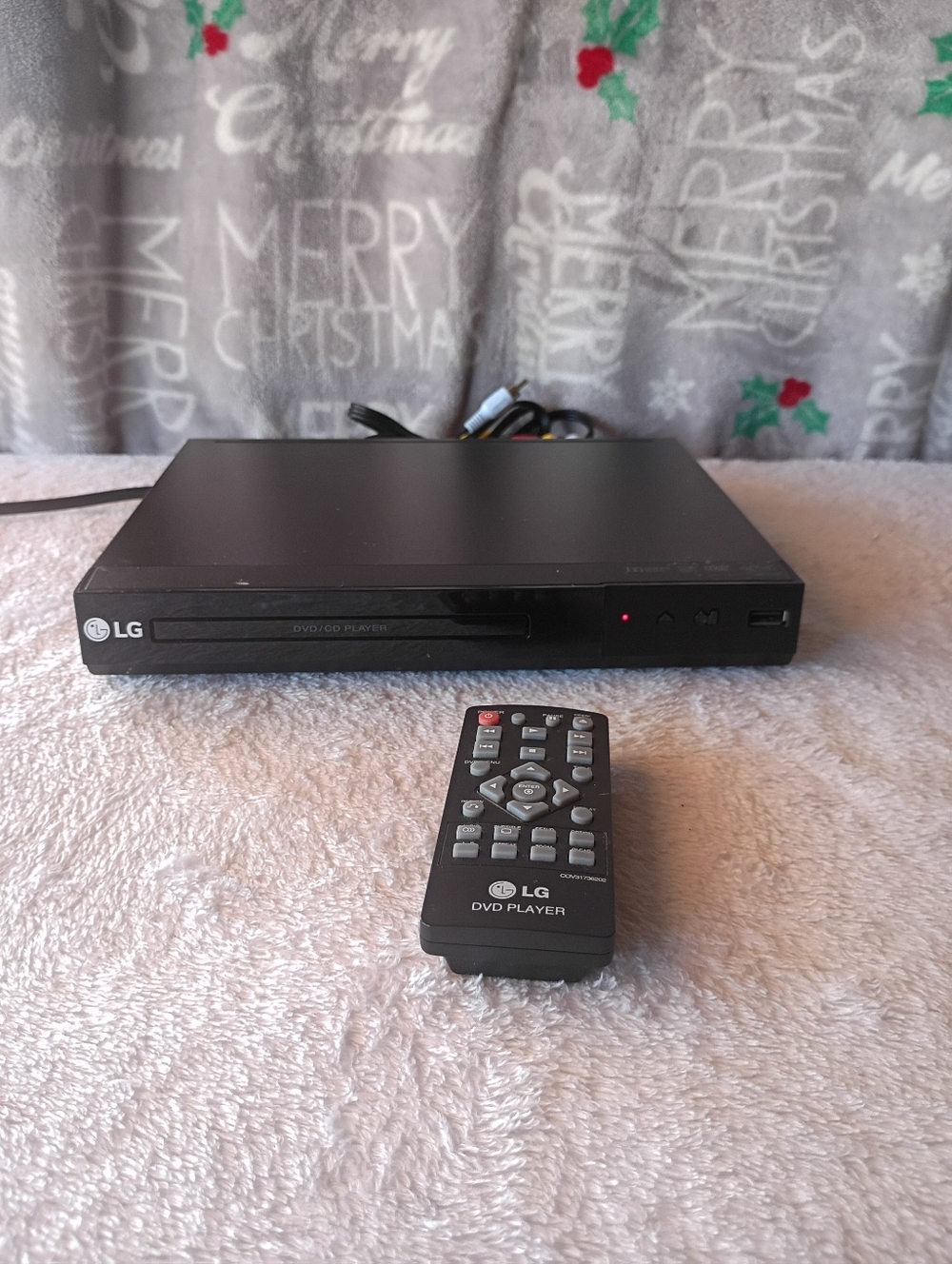 LG Black DVD Player with Remote